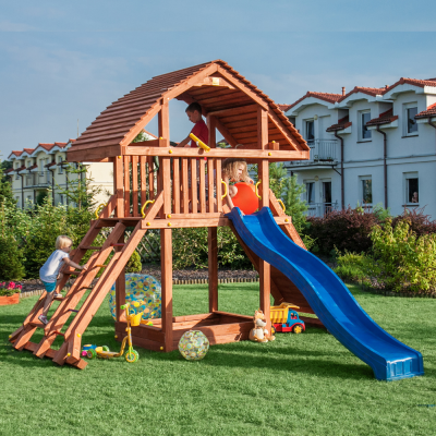Maisonnette géante en teck Fungoo avec toboggan, structure d'escalade et bac à sable