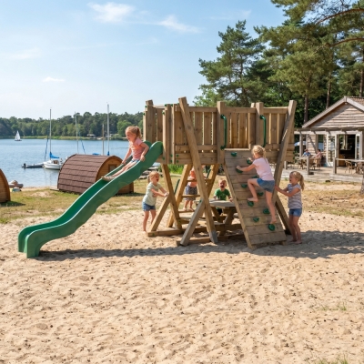 Tour de Jeux FunForte 2 en Bois pour Usage Public avec Toboggan HDPE, Mur d'Escalade et Table de Pique-Nique