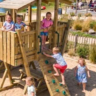 Parc de Jeux FunForte 5 en Bois pour Usage Public avec Double Tour, Pont, Toboggan et Bac à Sable