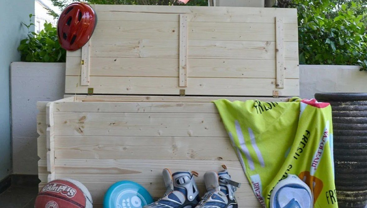 Coffre Bois Extérieur : Où Ranger les Coussins de Jardin